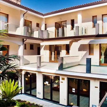 Lux And Apartamento *